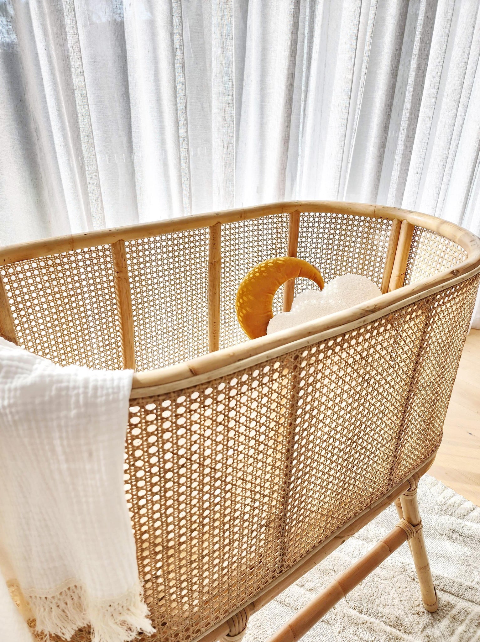 Wicker baby hot sale bassinet australia